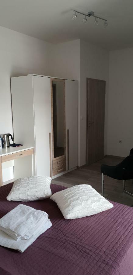 ווליקה גוריצה Ke-To Zagreb Airport Rooms מראה חיצוני תמונה