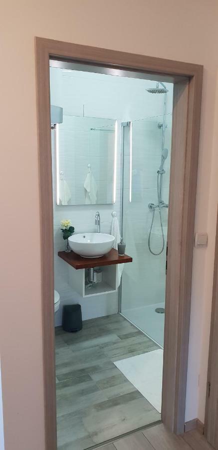 ווליקה גוריצה Ke-To Zagreb Airport Rooms מראה חיצוני תמונה