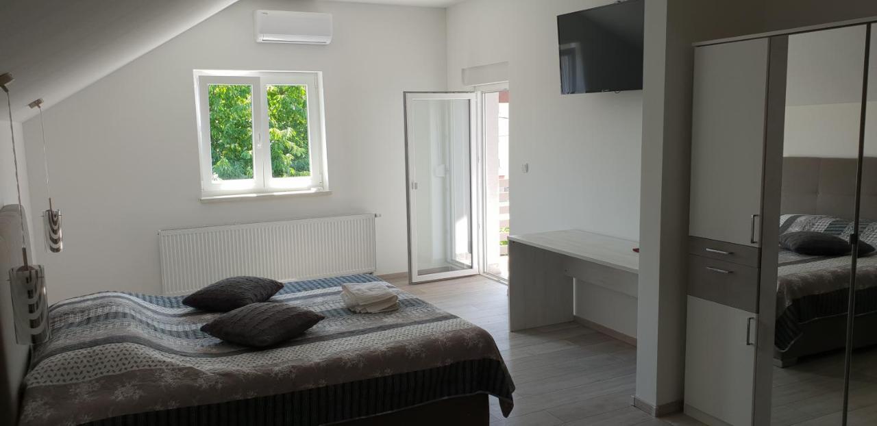 ווליקה גוריצה Ke-To Zagreb Airport Rooms מראה חיצוני תמונה